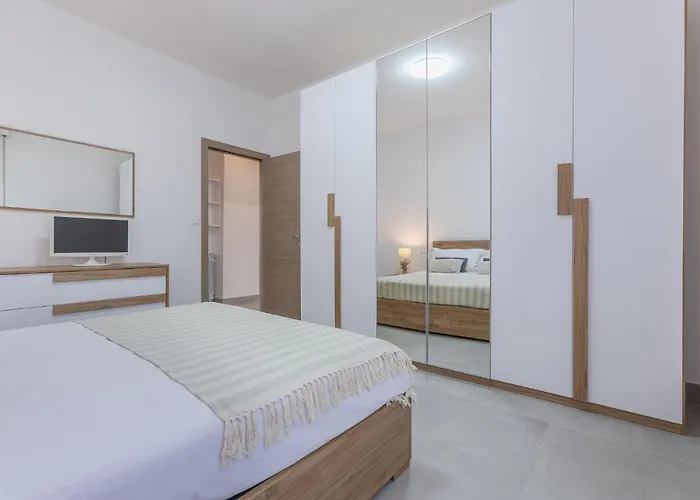 Biscay Bay With Balconies Ferrara