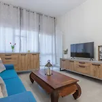 Biscay Bay With Balconies Apartman *