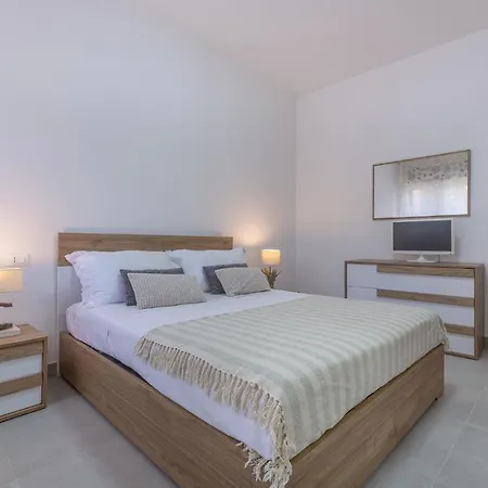 Biscay Bay With Balconies Ferrara