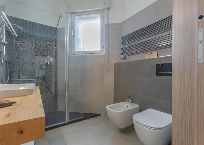 Biscay Bay With Balconies * Ferrara